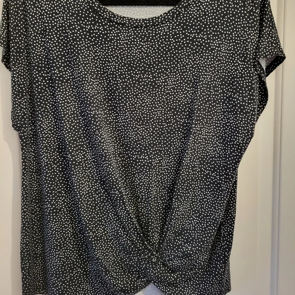 Top - Picture 1 of 2